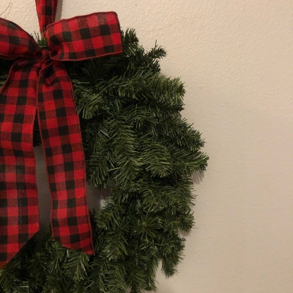 Traditional Christmas Wreath - Picture 3 of 3